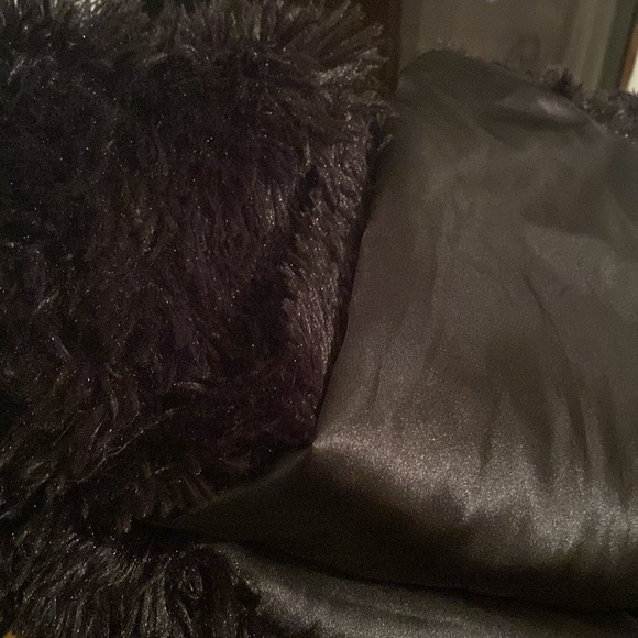 New, Croft and Barrow ladies Faux fur vest - Picture 5 of 5